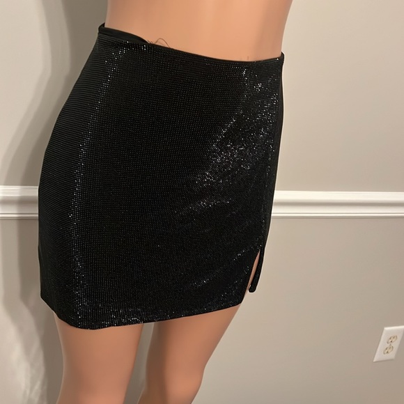 Zara stones mini skirt - Picture 3 of 3